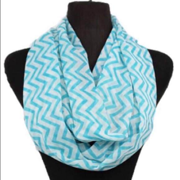 Lightweight Chevron Infinity Scarf - Light Blue